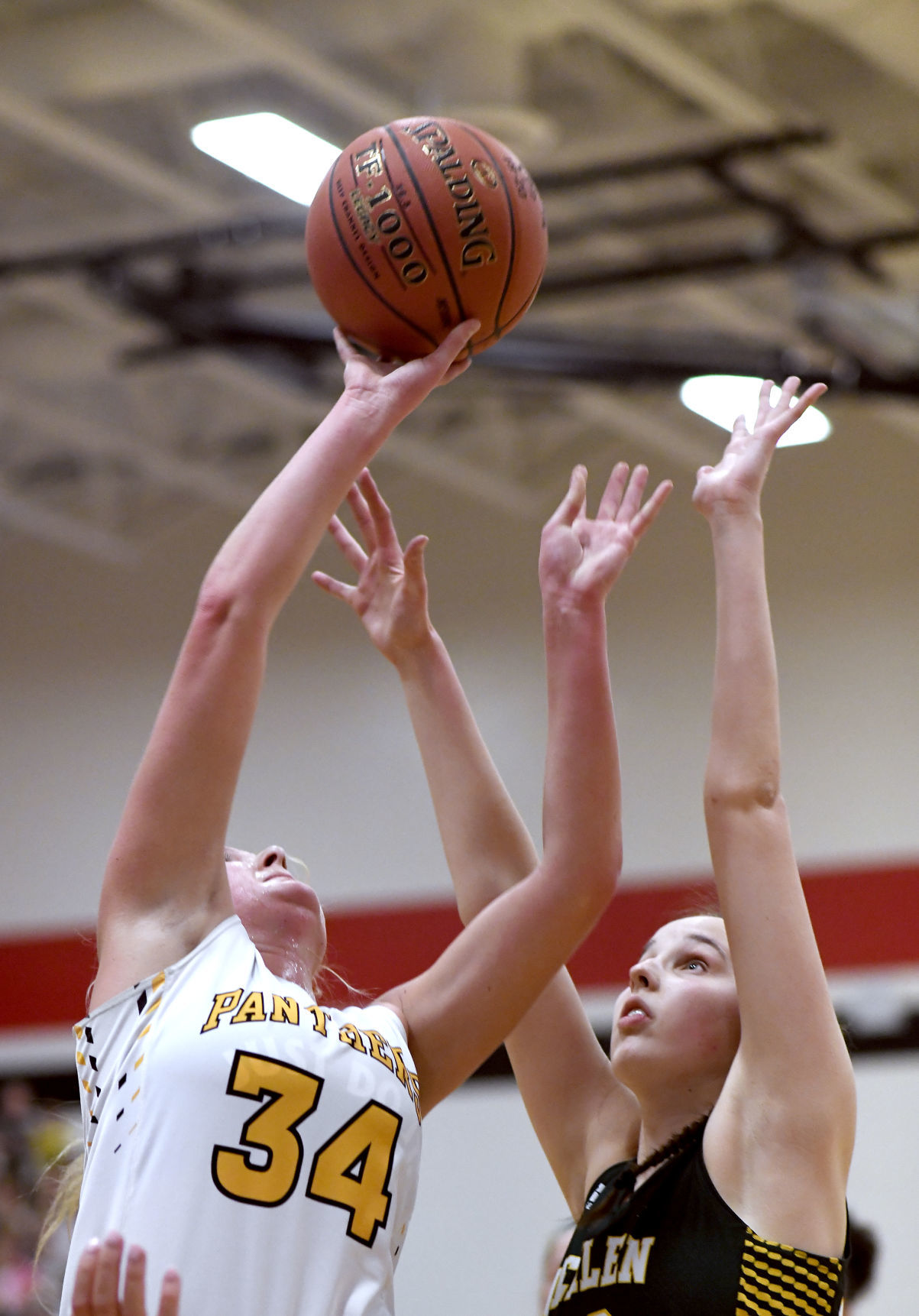 Gehlen defeats Kingsley-Pierson for region title